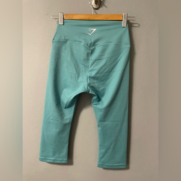 NWOT Gymshark Training Cropped Capri Leggings in Teal. Size Small - Picture 7 of 11